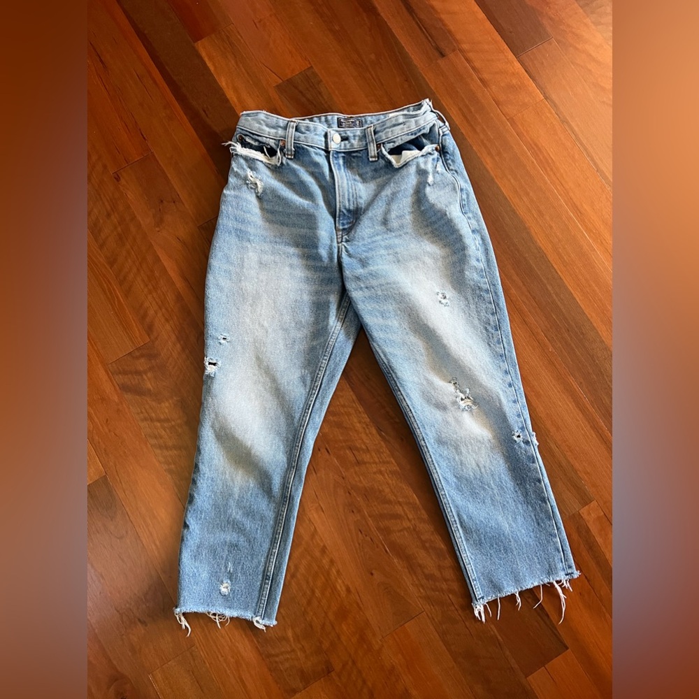 Abercrombie & fitch mom jeans